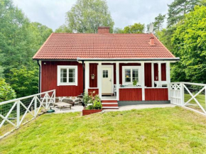 Charming little Swedish cottage in the Big Woods, Svängsta